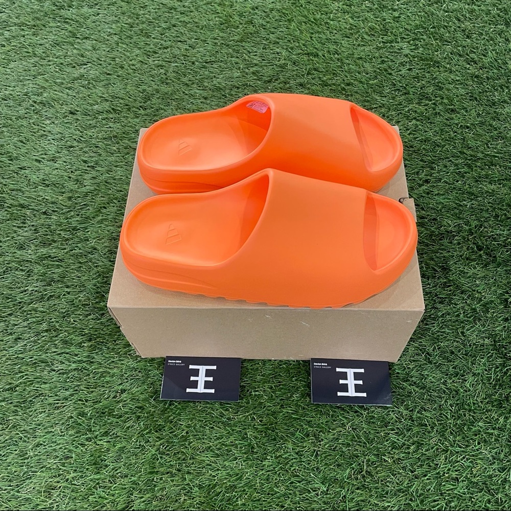 Yeezy slide enflame orange